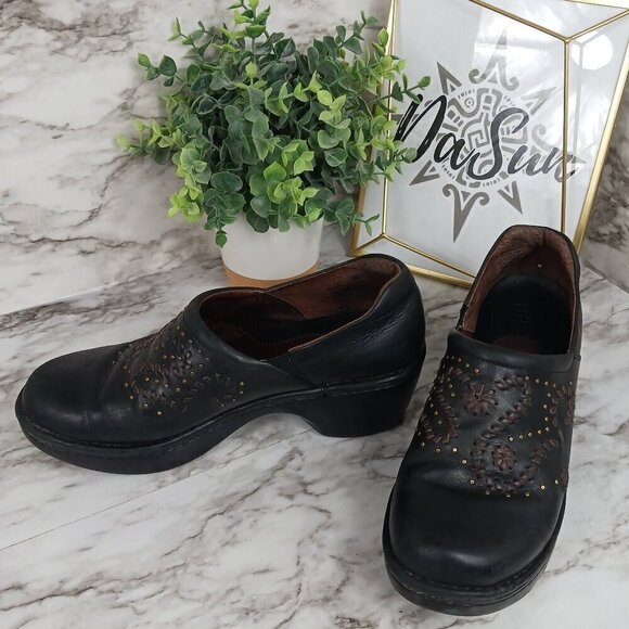 ARIAT Strathmore Studded Clogs Black Leather slip-on Platform size 9.5 women's - Picture 1 of 9